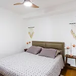 Bright And Airy 1Bd Apartment Quartier De La Gare