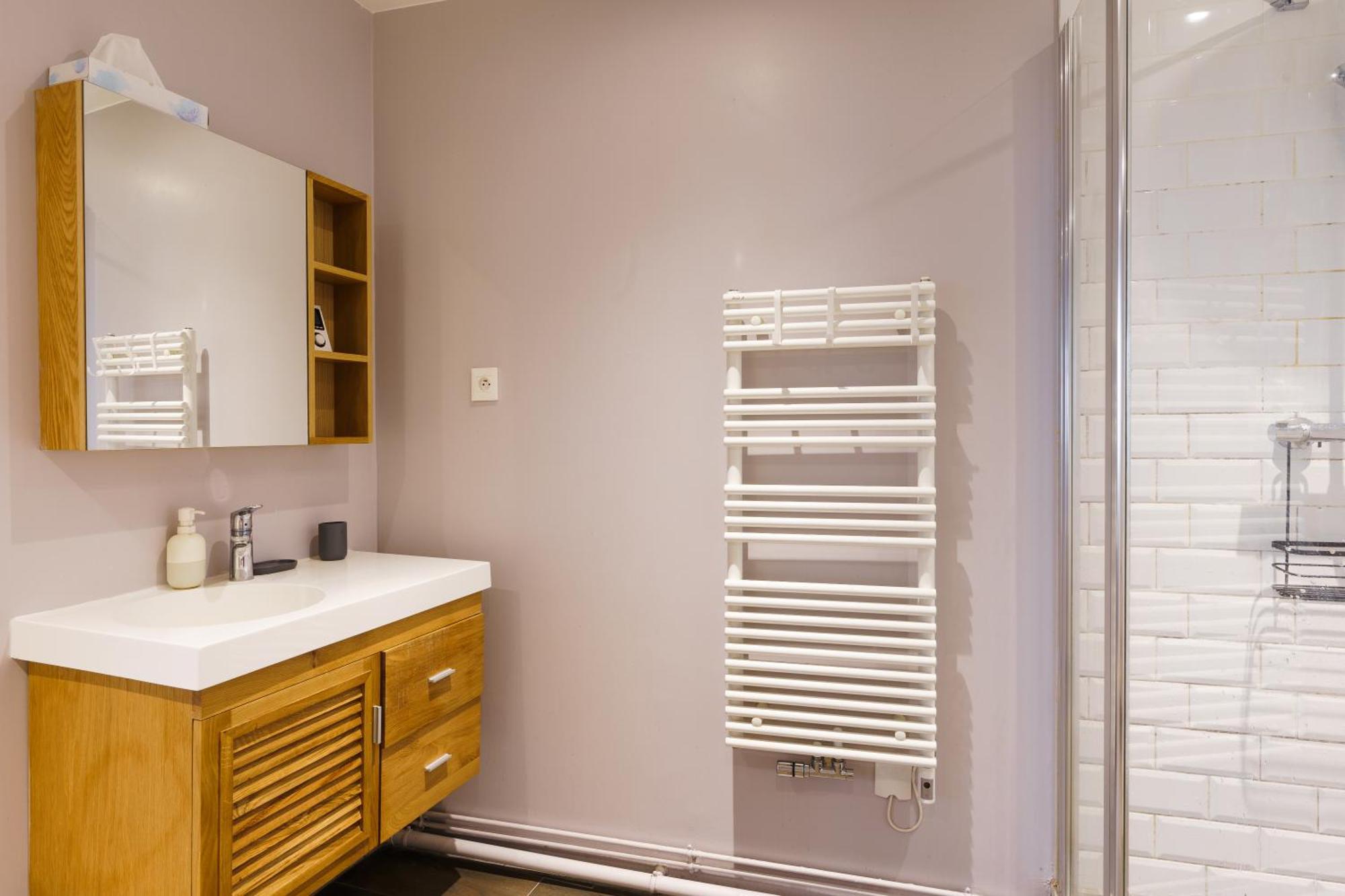 Appartement Bright And Airy 1bd Quartier De La Gare Parijs